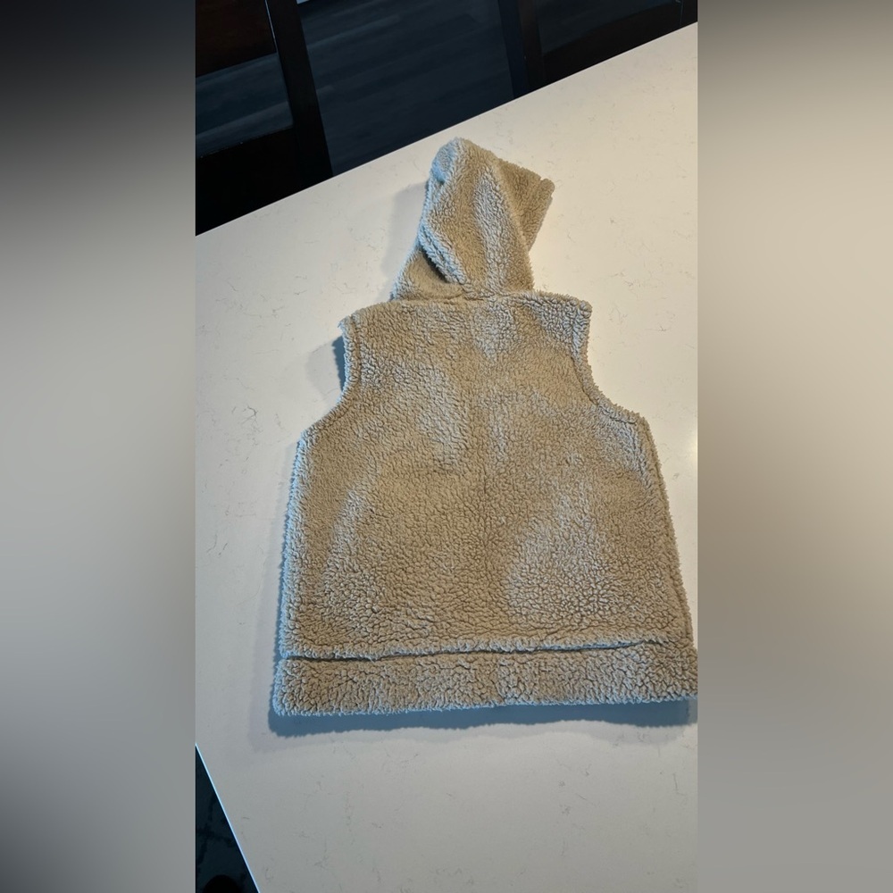 Mini Boden Girls Fur Sherpa Vest  size 5-6Y - Picture 2 of 8